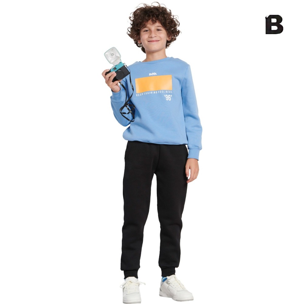 Παιδικό σετ με φούτερ και jogger φόρμα Kids set with sweatshirt and joggers - 1232-752599-00444