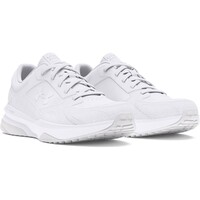 3028375 UA Edge LTHR . UNDER ARMOUR
