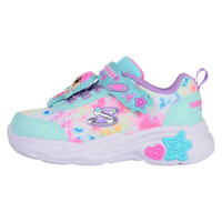 SNUGGLE   SNEAKS